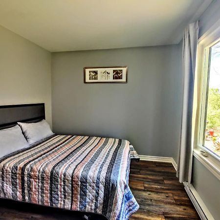 Salmon River Motel Shannonville Buitenkant foto