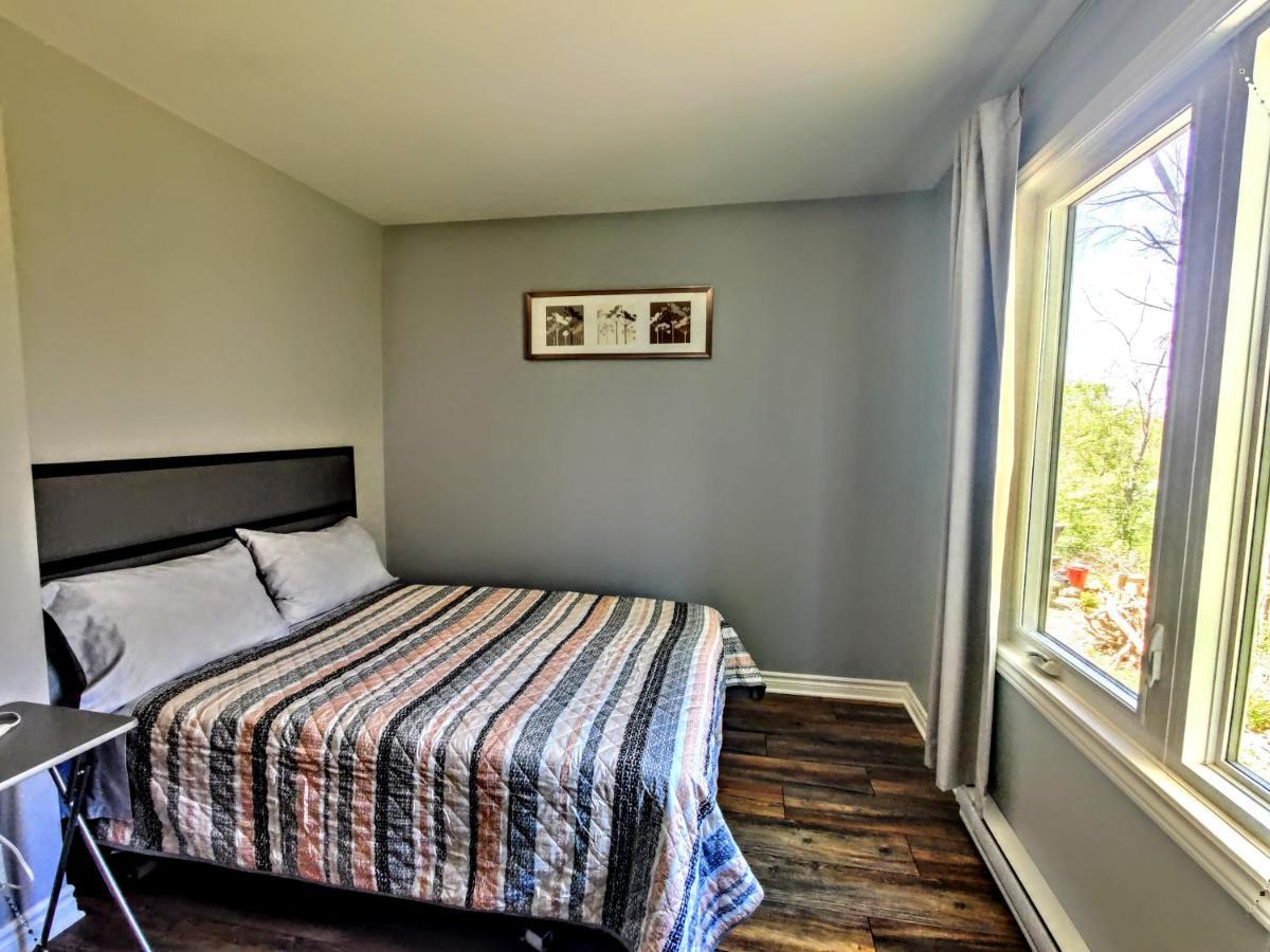 Salmon River Motel Shannonville Buitenkant foto